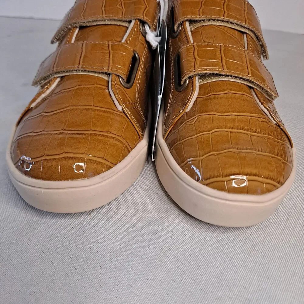 Revitalign Malibu Bella Sneakers Patent Croc Print Women's Sz 7.5B Tan Orthotic